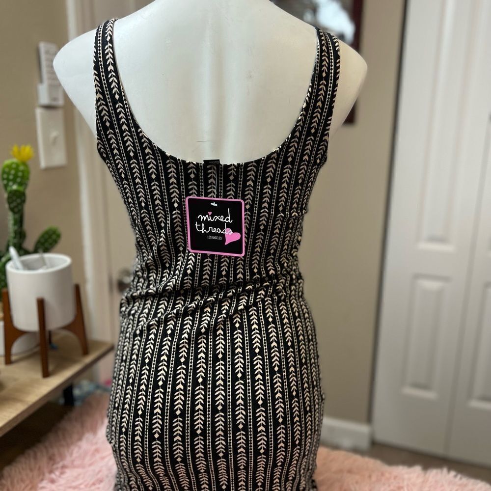 Dress   - Picture 5 of 6